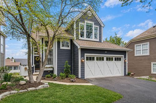 807 Viewpointe Dr, St. Charles, IL, 60174-4185 | Card Image