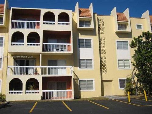 apt-420-7865 Camino Real, Miami, FL, 33143-6837 | Card Image