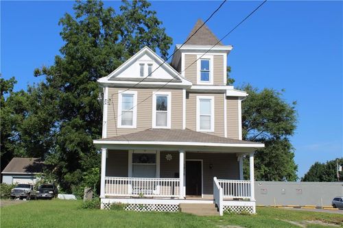 1216 S Main St, Independence, MO, 64055-1234 | Card Image