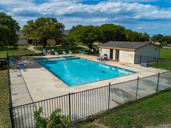 292 Pr 1517, House other with 2 bedrooms, 2 bathrooms and null parking in Bandera TX | Image 39