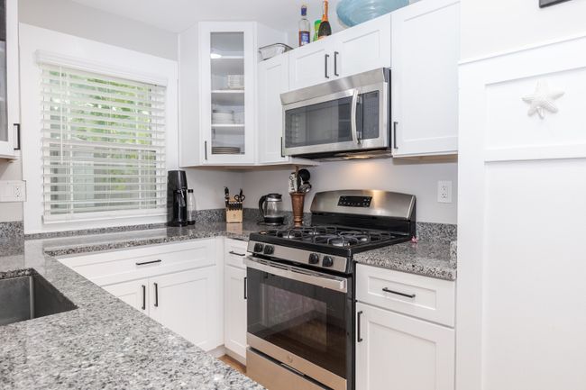 7 Juniper Ct, House other with 3 bedrooms, 3 bathrooms and 2 parking in Putnam IL | Image 39