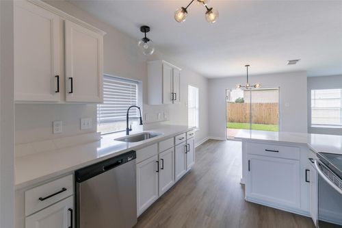 16711 Hollow Ridge Rd, Houston, TX, 77053-5341 | Card Image