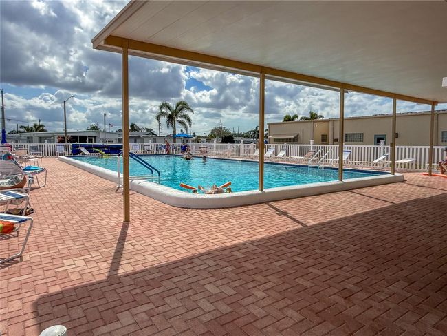 4609 10 Th Street Ct E, House other with 2 bedrooms, 2 bathrooms and null parking in ELLENTON FL | Image 30
