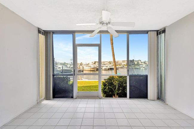 APT-102 - 21 Yacht Club Dr, Condo with 2 bedrooms, 2 bathrooms and null parking in North Palm Beach FL | Image 18