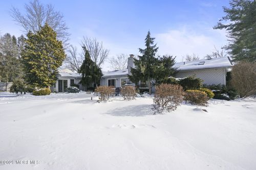 330 Plymouth Dr, Freehold, NJ, 07728-2732 | Card Image