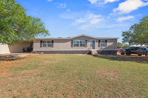 207 E 2nd Street, Sundown, TX, 79372 | Card Image