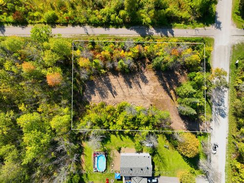 41 Bass Bay Dr, Victoria Harbour, ON, L0K2A0 | Card Image