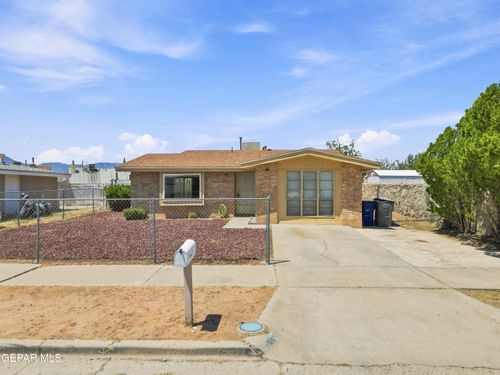 6673 Tiger Eye Dr, El Paso, TX, 79924-1656 | Card Image