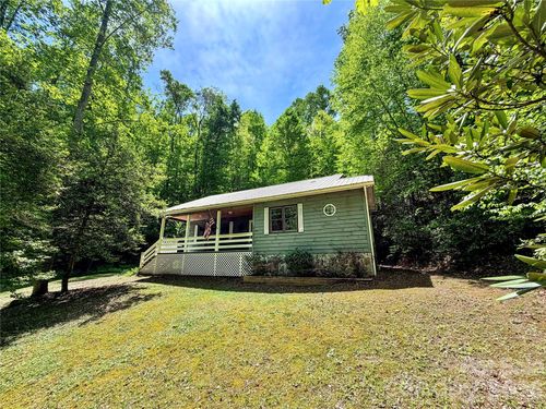175 Cougar Ln, Whittier, NC, 28789-9010 | Card Image