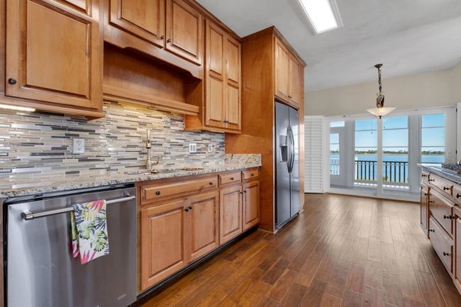 201 Se Harbor Point Dr, House other with 4 bedrooms, 5 bathrooms and null parking in Sewalls Point FL | Image 33