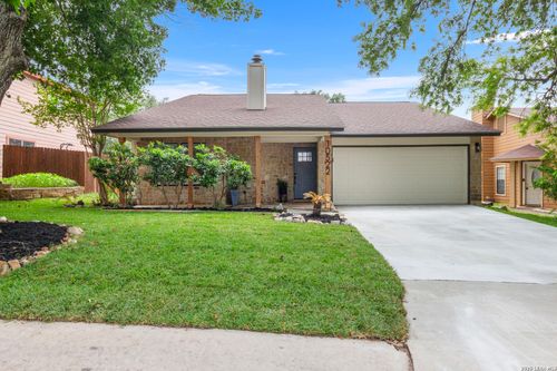 10522 Horn Blvd, San Antonio, TX, 78240-4420 | Card Image