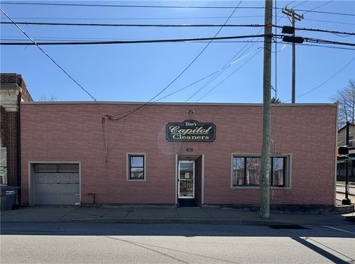 304 Center Ave, Butler, PA, 16001-7042 | Card Image