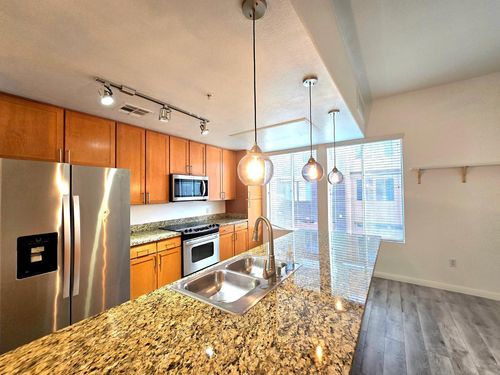 unit-1086-6605 N 93rd Ave, Glendale, AZ, 85305-3182 | Card Image