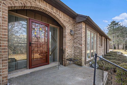 23930 Greenglen Ct, Bingham Farms, MI, 48025-4621 | Card Image