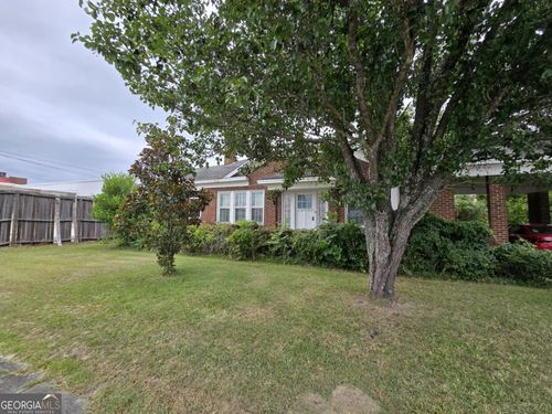 4 S Clark St, Claxton, GA, 30417-1802 | Card Image