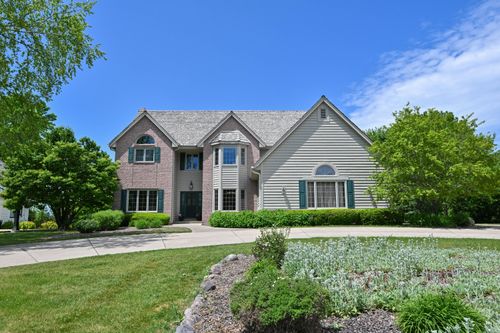 4665 Hastings Dr, Brookfield, WI, 53045-8158 | Card Image