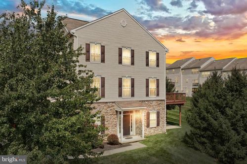 2121-2121 Maple Crest Blvd, YORK, PA, 17406-1565 | Card Image