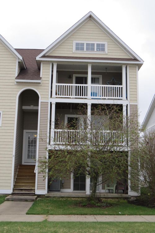 2122 Sherwood Ave, Holland, MI, 49423-8554 | Card Image