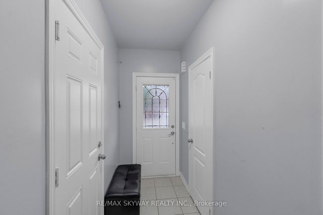 19 Rednor Dr, House attached with 4 bedrooms, 4 bathrooms and 4 parking in Brampton ON | Image 8