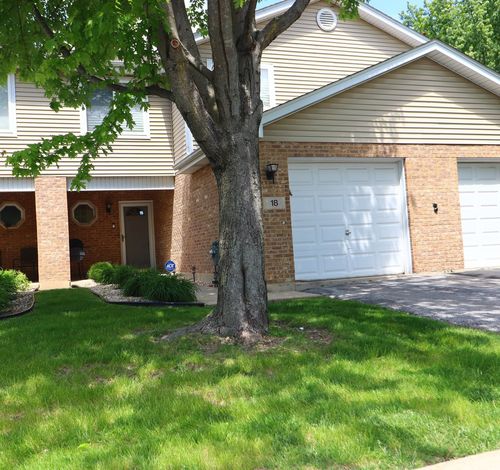 18 Forest Wood Ln, Park Forest, IL, 60466-2676 | Card Image
