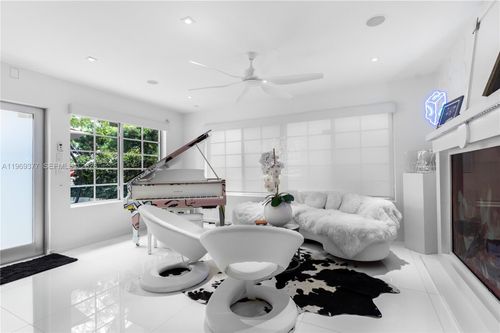 1-1616 Michigan Ave, Miami Beach, FL, 33139-2515 | Card Image