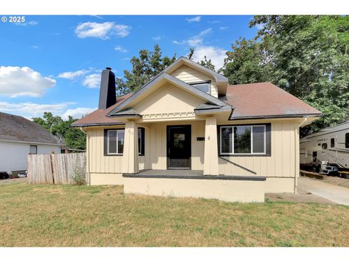 311 N 9th St, Cottage Grove, OR, 97424-1310 | Card Image