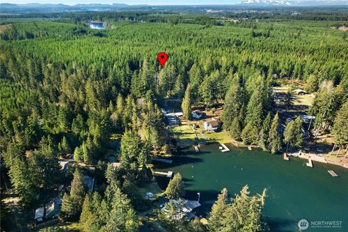 1651 E Phillips Lake Loop Rd, Shelton, WA, 98584-8858 | Card Image
