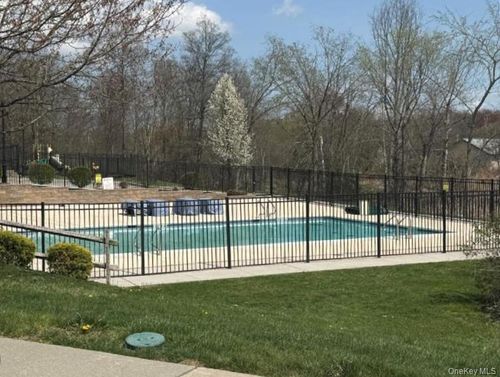 22 Atwood Dr, Middletown, NY, 10940-2539 | Card Image