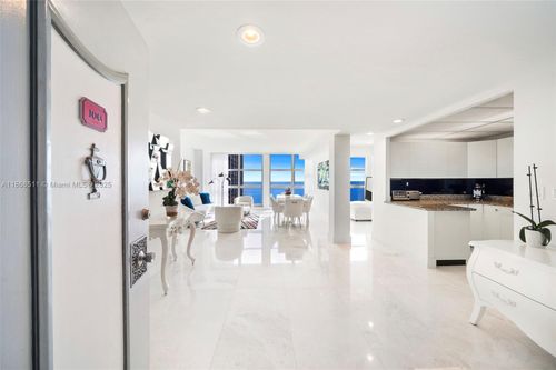 apt-10g-5055 Collins Ave, Miami Beach, FL, 33140-2710 | Card Image