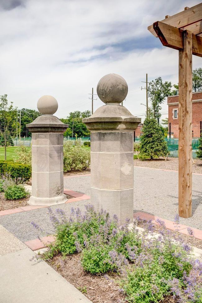 30 - 3660 Trumbull Ave, Condo with 2 bedrooms, 3 bathrooms and null parking in Detroit MI | Image 43