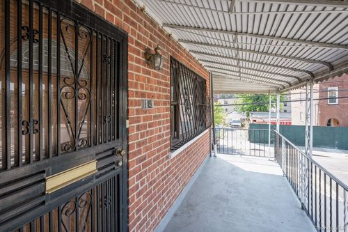 1149 E 219th St, Bronx, NY, 10469-1503 | Card Image