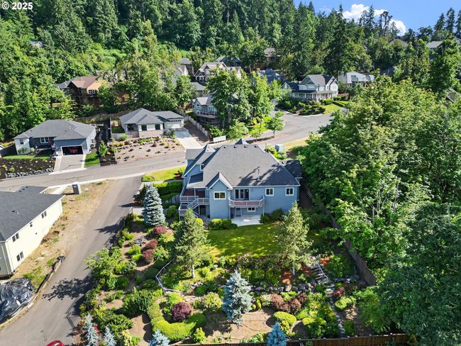 380 Mountaingate Dr, House other with 3 bedrooms, 3 bathrooms and 3 parking in Springfield OR | Image 46