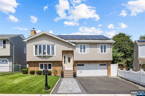 27 Coppola Ct, Clifton, NJ, 07013-1543 | Card Image