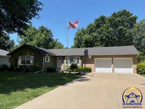 923 Homewood St, Emporia, KS, 66801-3428 | Card Image