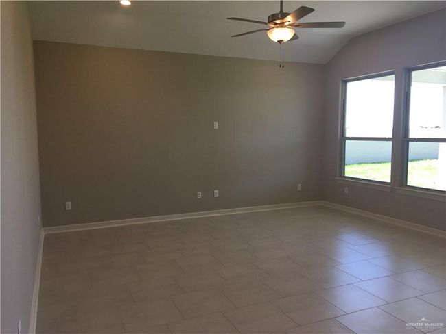 14119 Mylie Way, House other with 4 bedrooms, 3 bathrooms and 2 parking in McAllen TX | Image 15
