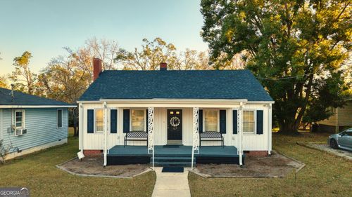 127 W Stuart Ave, Lyons, GA, 30436-1437 | Card Image