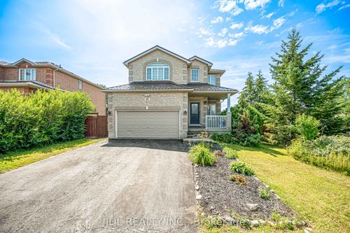 69 Summerset Dr, Barrie, ON, L4N0B1 | Card Image