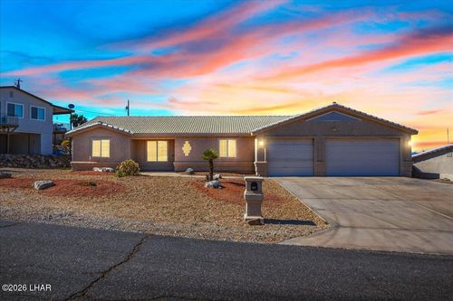 827 Canyon Dr, Lake Havasu City, AZ, 86404-3231 | Card Image
