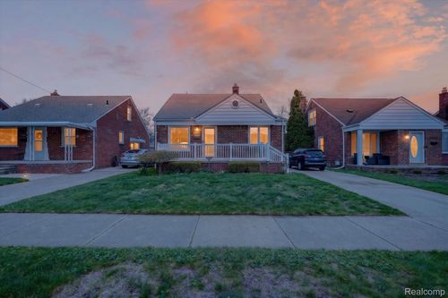 12984 Callender St, Southgate, MI, 48195-1043 | Card Image