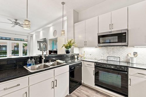 1501-1901 Post Oak Blvd, Houston, TX, 77056-3896 | Card Image