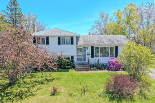 37 Collier Avenue, Coxheath, NS, B1R2H5 | Card Image