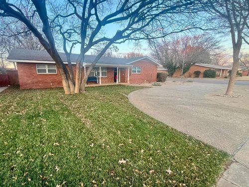 1217 E Warren St, Brownfield, TX, 79316-6639 | Card Image