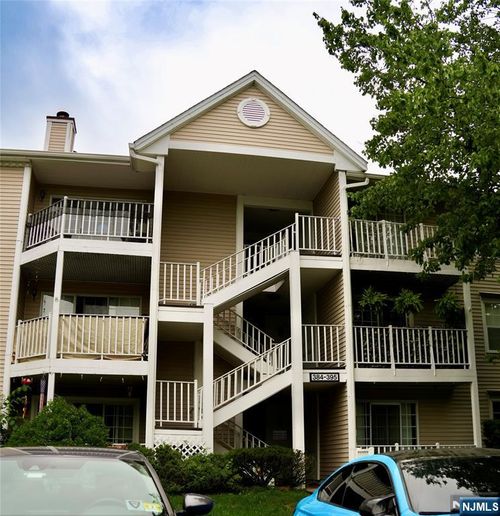 388 Poets Way, Mahwah, NJ, 07430-2082 | Card Image