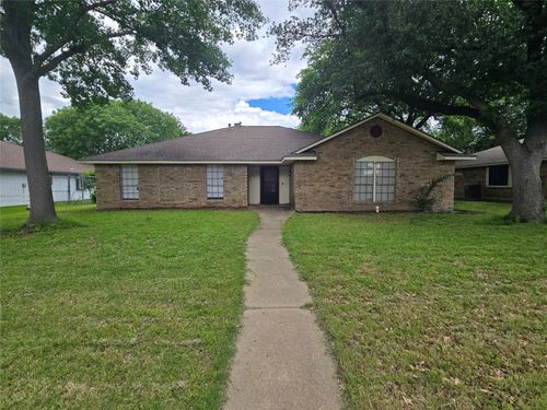 925 Shell Ln, Lancaster, TX, 75146-2233 | Card Image