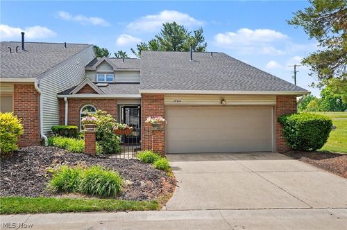 1904 Indian Hills Trl, Akron, OH, 44313-8013 | Card Image