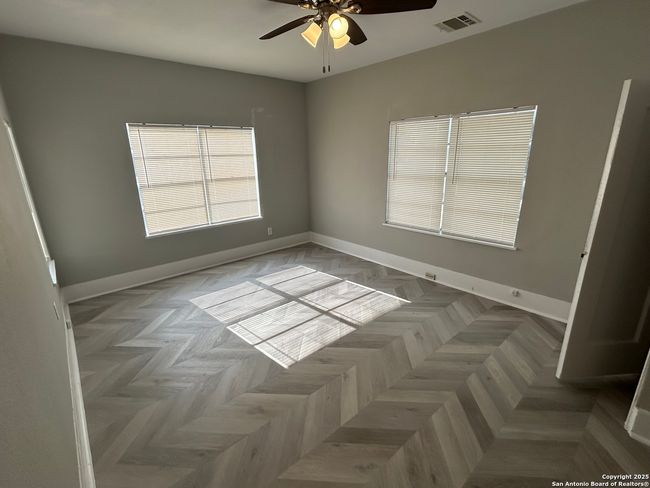 635 E Gonzales St, House other with 2 bedrooms, 1 bathrooms and null parking in Seguin TX | Image 8