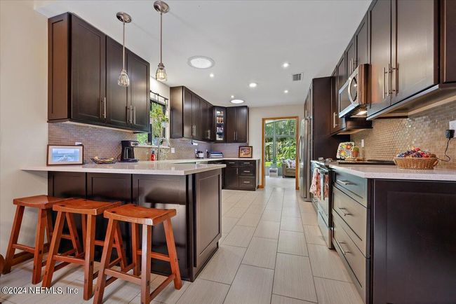1825 Hickory Ln, House other with 4 bedrooms, 3 bathrooms and null parking in ATLANTIC BEACH FL | Image 9