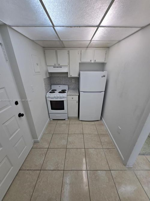 3227a-6980 Nw 186th St, Hialeah, FL, 33015-3171 | Card Image