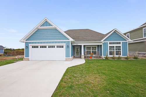 1335 Lynx Ln, Manitowoc, WI, 54220-5689 | Card Image