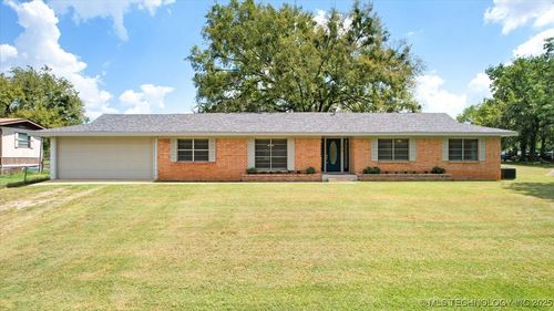 206 N Main St, Hendrix, OK, 74741-4009 | Card Image